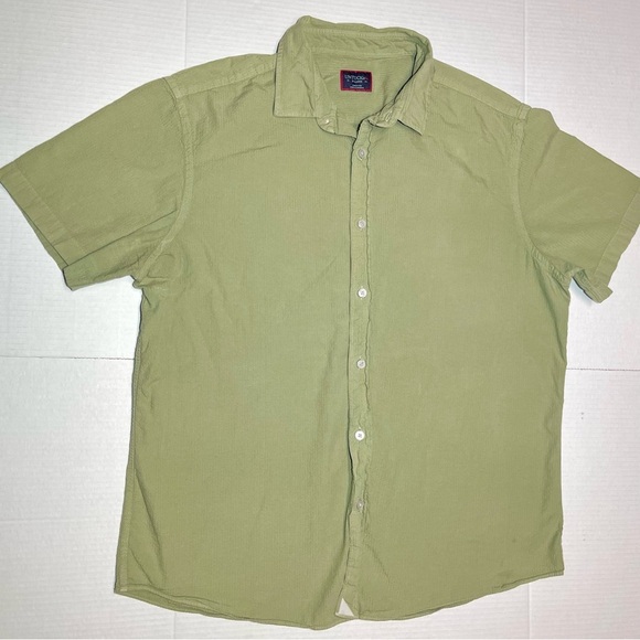 Men's Green Short Sleeve Shirt - Picture 1 of 8